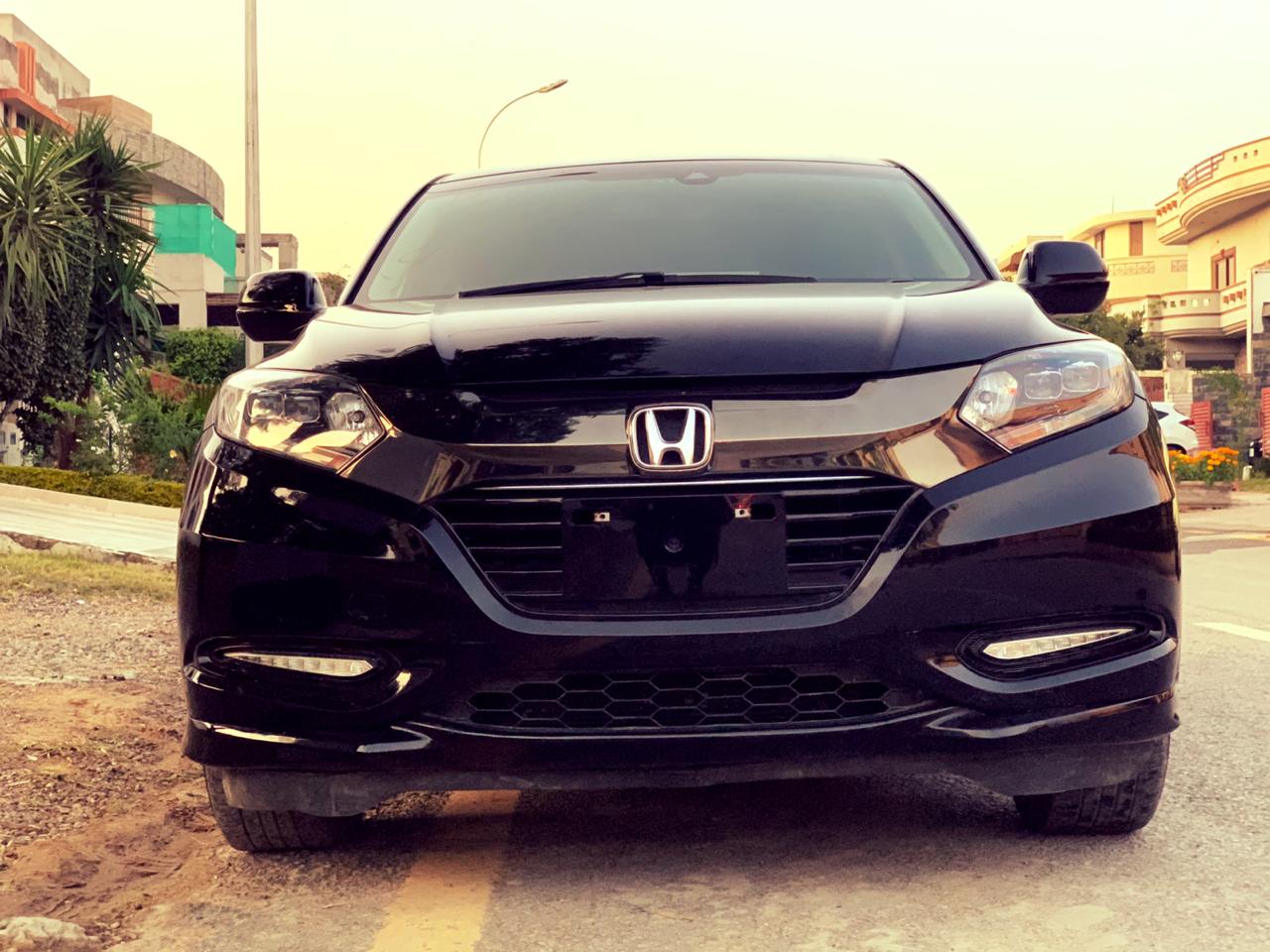 Honda Vezel - rent a car in Islamabad - Rozefs Tourism