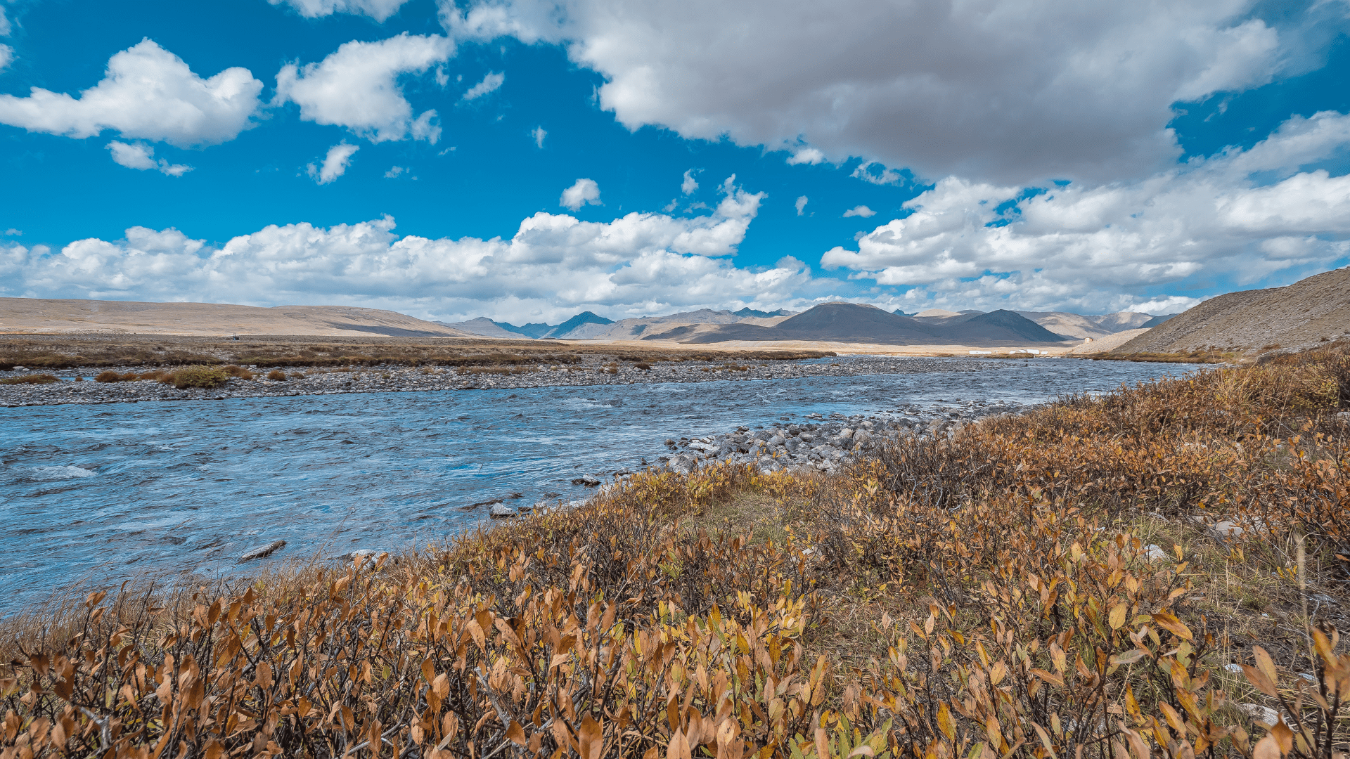 Deosai Bara Pani Lake - Rozefstourism.com