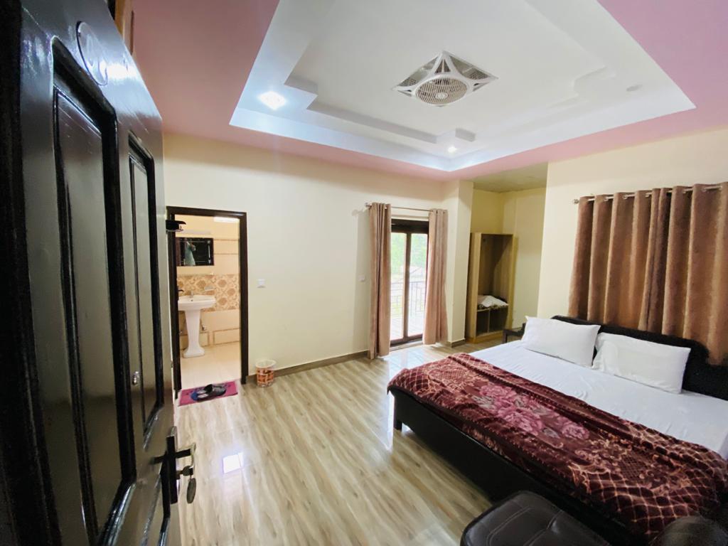 Hotel in Keran Bed room - Neelum Valley Kashmir