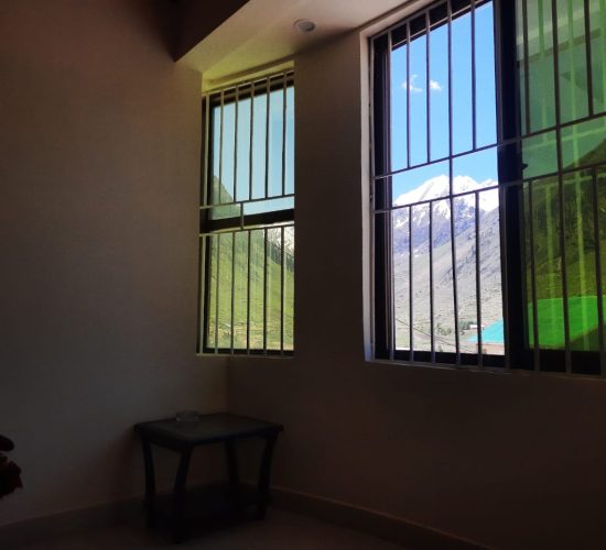 hotel in batakundi with view of lush green mountains of Naran